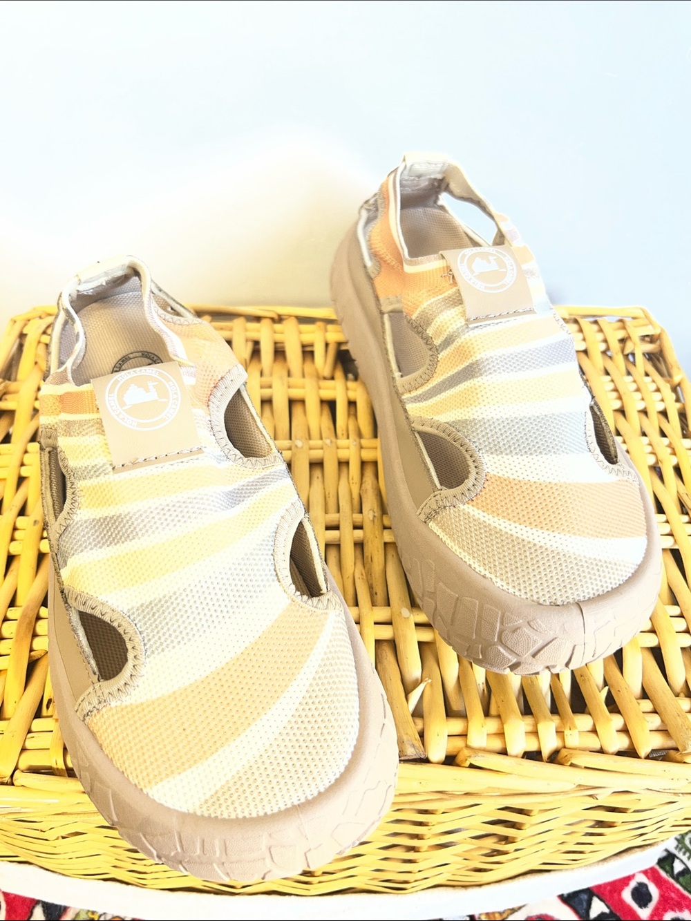 Hola Camel Striped Cutout
Clogs Shoes Slip On EU 39.5
Boho Granola Girl Chunky
